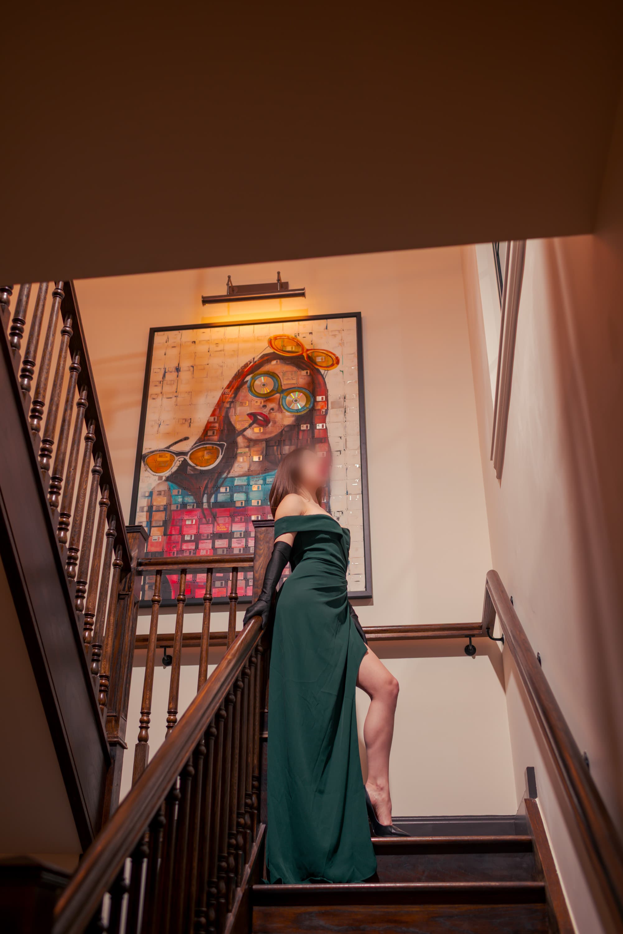 Holly Deluxe gallery 27